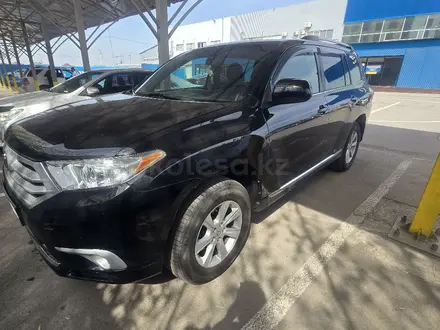 Toyota Highlander 2011 года за 11 800 000 тг. в Алматы – фото 2