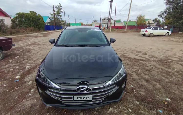 Hyundai Elantra 2019 года за 5 200 000 тг. в Уральск