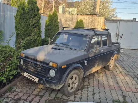 ВАЗ (Lada) Lada 2121 2000 года за 1 300 000 тг. в Алматы – фото 2