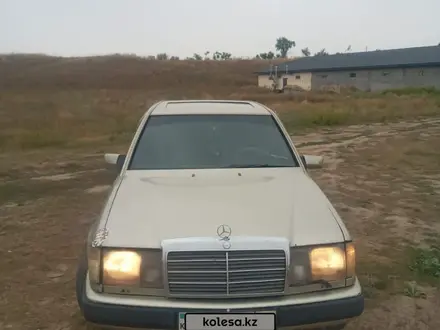 Mercedes-Benz E 200 1992 года за 1 300 000 тг. в Алматы – фото 2