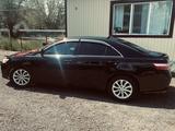 Toyota Camry 2010 года за 8 000 000 тг. в Актобе – фото 4