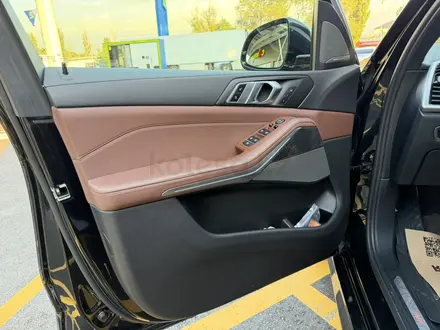 BMW X5 2021 года за 32 000 000 тг. в Алматы – фото 12