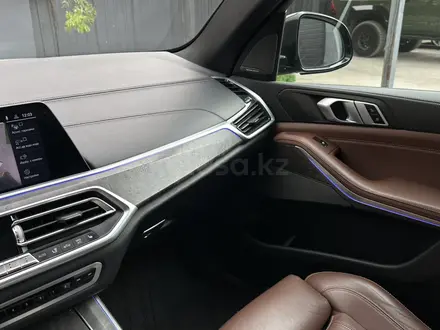 BMW X5 2021 года за 32 000 000 тг. в Алматы – фото 6