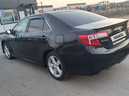 Toyota Camry 2014 года за 4 500 000 тг. в Уральск – фото 7