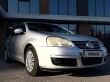 Volkswagen Jetta 2007 года за 2 800 000 тг. в Астана – фото 2