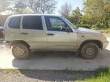 Chevrolet Niva 2003 года за 750 000 тг. в Шымкент – фото 2