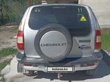 Chevrolet Niva 2003 года за 750 000 тг. в Шымкент – фото 3