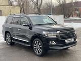 Toyota Land Cruiser 2018 года за 41 900 000 тг. в Караганда