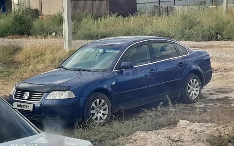 Volkswagen Passat 2001 годаfor2 500 000 тг. в Семей