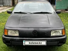 Volkswagen Passat, 1988