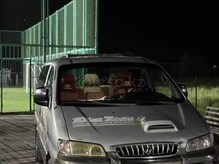 Hyundai Starex 2001 года за 2 700 000 тг. в Шымкент