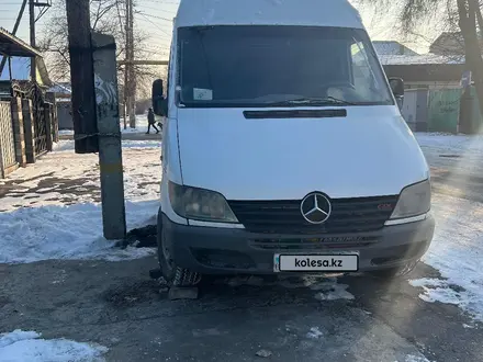 Mercedes-Benz Sprinter 2001 года за 5 200 000 тг. в Алматы – фото 4