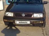 Volkswagen Vento 1994 годаfor2 000 000 тг. в Шымкент