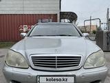 Mercedes-Benz S 320 1999 года за 2 850 000 тг. в Алматы