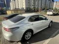 Toyota Camry 2020 года за 12 900 000 тг. в Астана – фото 4