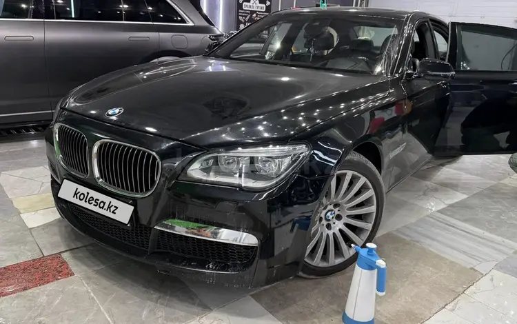 BMW 750 2013 года за 12 500 000 тг. в Алматы