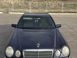 Mercedes-Benz E 240 1998 года за 3 500 000 тг. в Шымкент