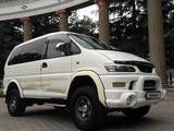 Mitsubishi Delica 2000 годаfor7 800 000 тг. в Алматы