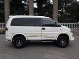 Mitsubishi Delica 2000 годаfor7 800 000 тг. в Алматы – фото 3