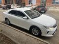 Toyota Camry 2017 годаfor10 000 000 тг. в Актобе – фото 8