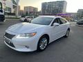 Lexus ES 300h 2014 годаfor13 500 000 тг. в Актау