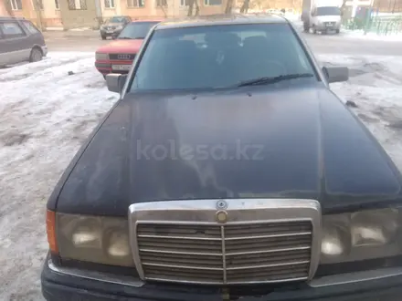 Mercedes-Benz E 200 1991 года за 1 550 000 тг. в Павлодар – фото 2