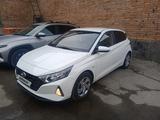 Hyundai i20 2023 года за 7 620 000 тг. в Усть-Каменогорск – фото 2