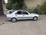 Mercedes-Benz C 180 1996 года за 1 000 000 тг. в Алматы – фото 3