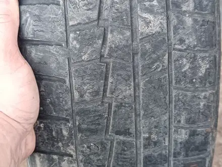 Шины резина покрышки Dunlop за 5 000 тг. в Уральск