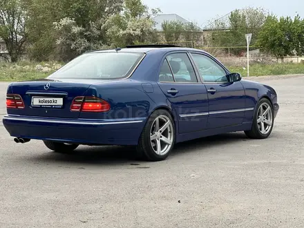 Mercedes-Benz E 320 2000 года за 6 400 000 тг. в Алматы – фото 10