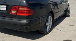 Mercedes-Benz E 230 1995 года за 1 300 000 тг. в Караганда – фото 3