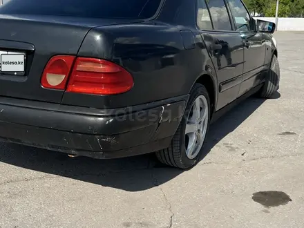 Mercedes-Benz E 230 1995 года за 1 300 000 тг. в Караганда – фото 7