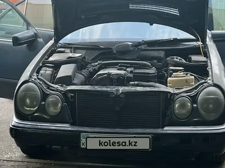 Mercedes-Benz E 230 1995 года за 1 300 000 тг. в Караганда – фото 9