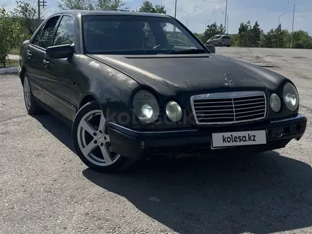 Mercedes-Benz E 230 1995 года за 1 300 000 тг. в Караганда