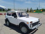 ВАЗ (Lada) Lada 2121 2000 года за 2 450 000 тг. в Алматы – фото 4