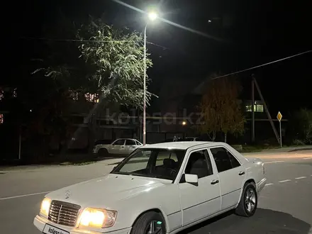 Mercedes-Benz E 280 1994 года за 2 400 000 тг. в Алматы – фото 2