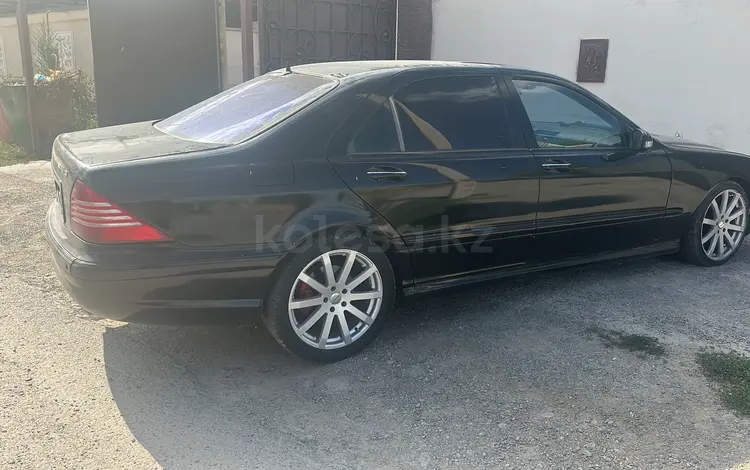 Mercedes-Benz S 55 2000 годаfor2 000 000 тг. в Тараз