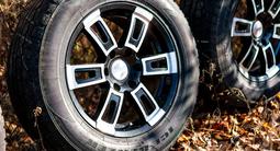 Комплект дисков с зимней резиной за 320 000 тг. в Алматы – фото 2
