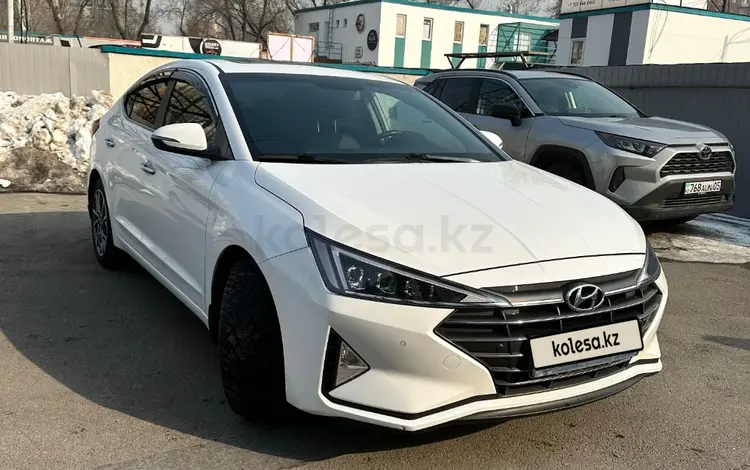 Hyundai Elantra 2020 года за 9 990 000 тг. в Алматы