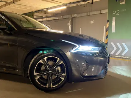 Kia K5 2021 года за 9 800 000 тг. в Алматы – фото 4