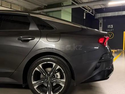 Kia K5 2021 года за 9 800 000 тг. в Алматы – фото 8