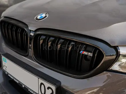 BMW M5 2018 года за 45 000 000 тг. в Алматы – фото 16