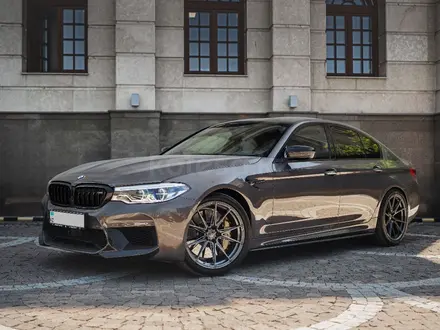 BMW M5 2018 года за 45 000 000 тг. в Алматы