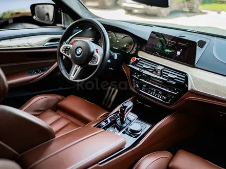 BMW M5 2018 года за 45 000 000 тг. в Алматы – фото 27