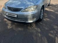 Toyota Camry 2005 годаүшін5 500 000 тг. в Караганда