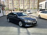Lexus ES 300h 2014 года за 7 500 000 тг. в Атырау