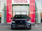 Toyota Camry Luxe 2025 года за 24 690 000 тг. в Астана