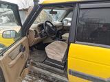 Land Rover Discovery 1998 года за 1 000 000 тг. в Караганда
