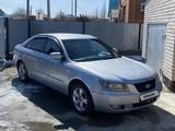 Hyundai Sonata 2006 года за 4 000 000 тг. в Актобе – фото 2