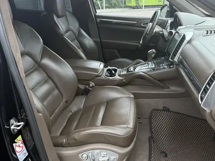 Porsche Cayenne 2011 года за 14 500 000 тг. в Алматы – фото 12